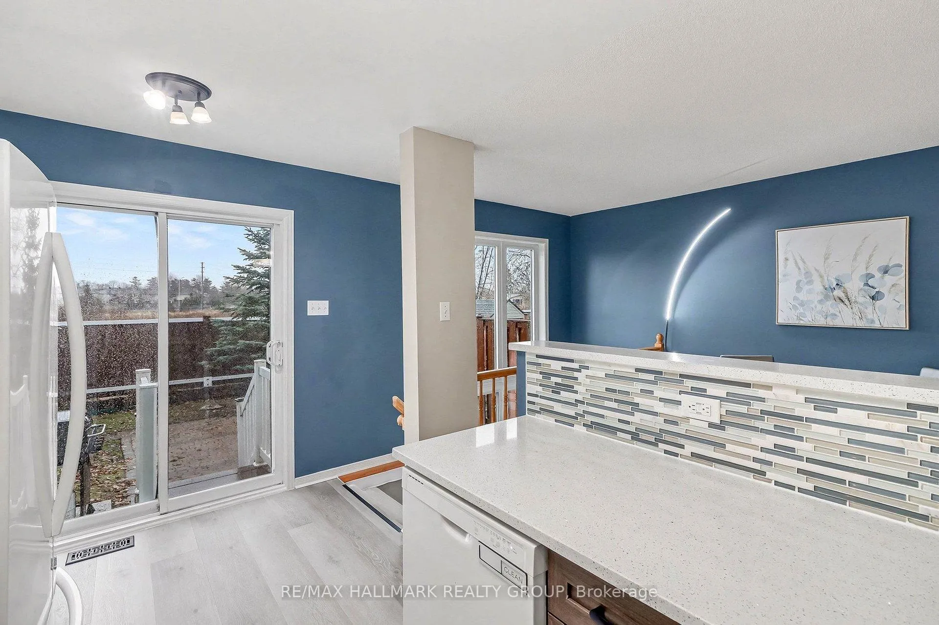 Photo 13 of 111 Ludlowe Street, Ottawa, Fallingbrook/Gardenway South — HOMEH