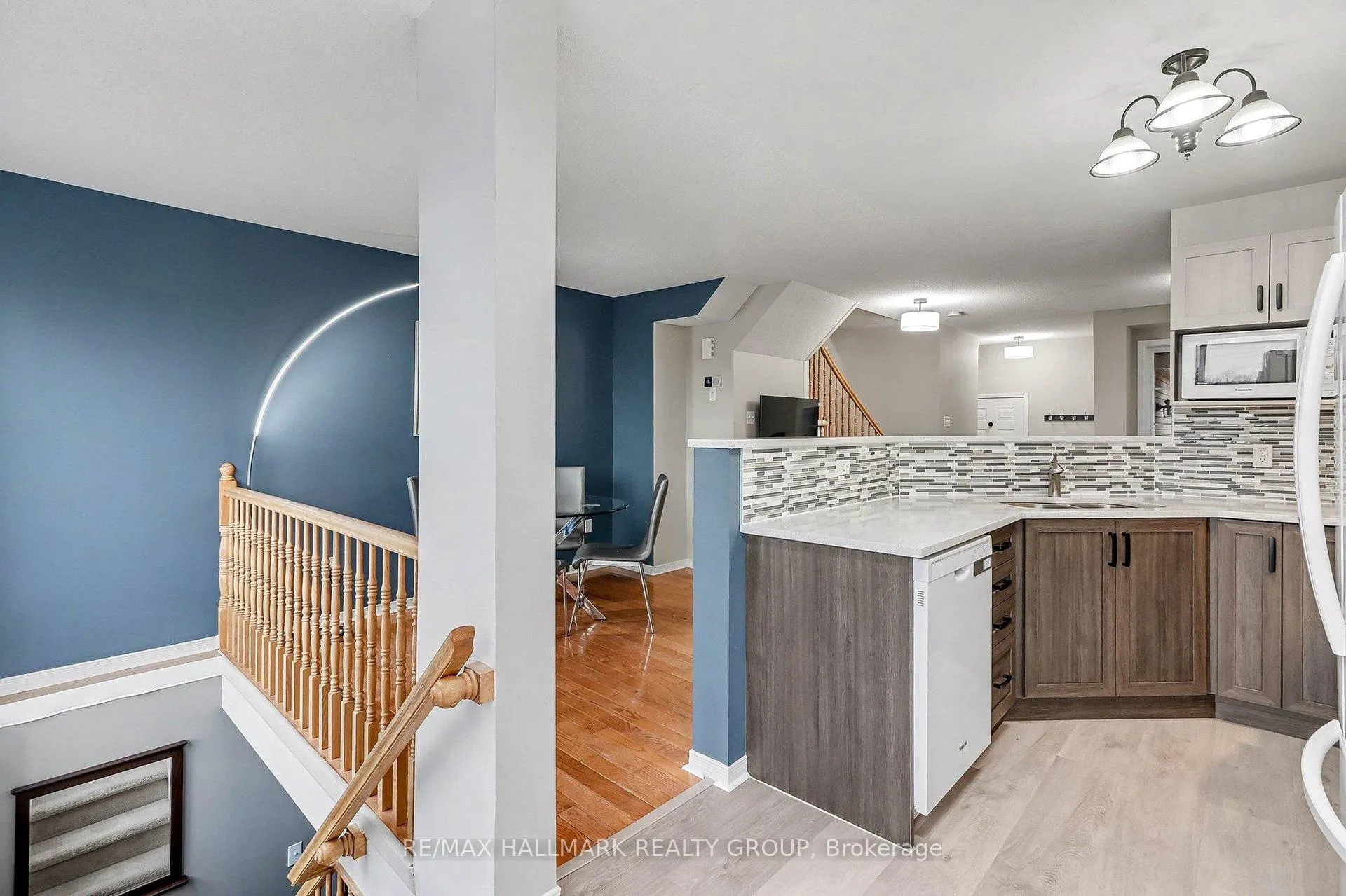 Photo 14 of 111 Ludlowe Street, Ottawa, Fallingbrook/Gardenway South — HOMEH
