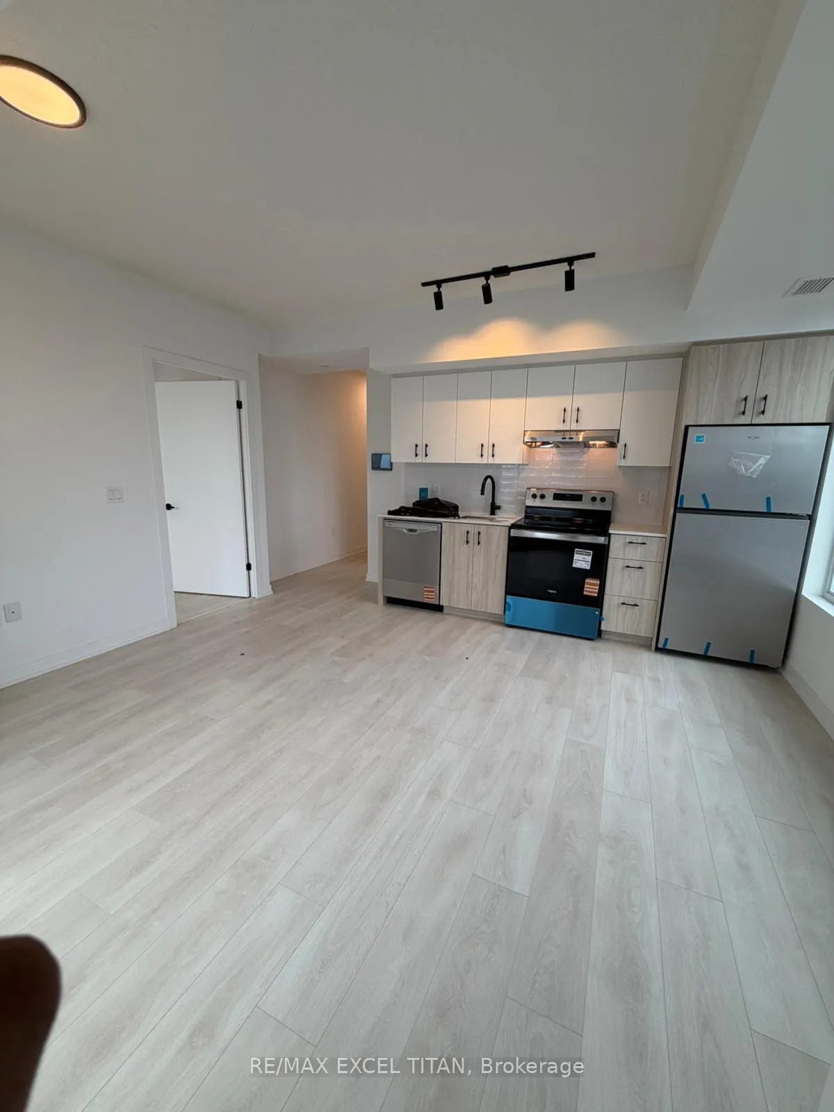 Photo 4 of Unit 430, 4878 Powers Common, Burlington, Appleby — HOMEH