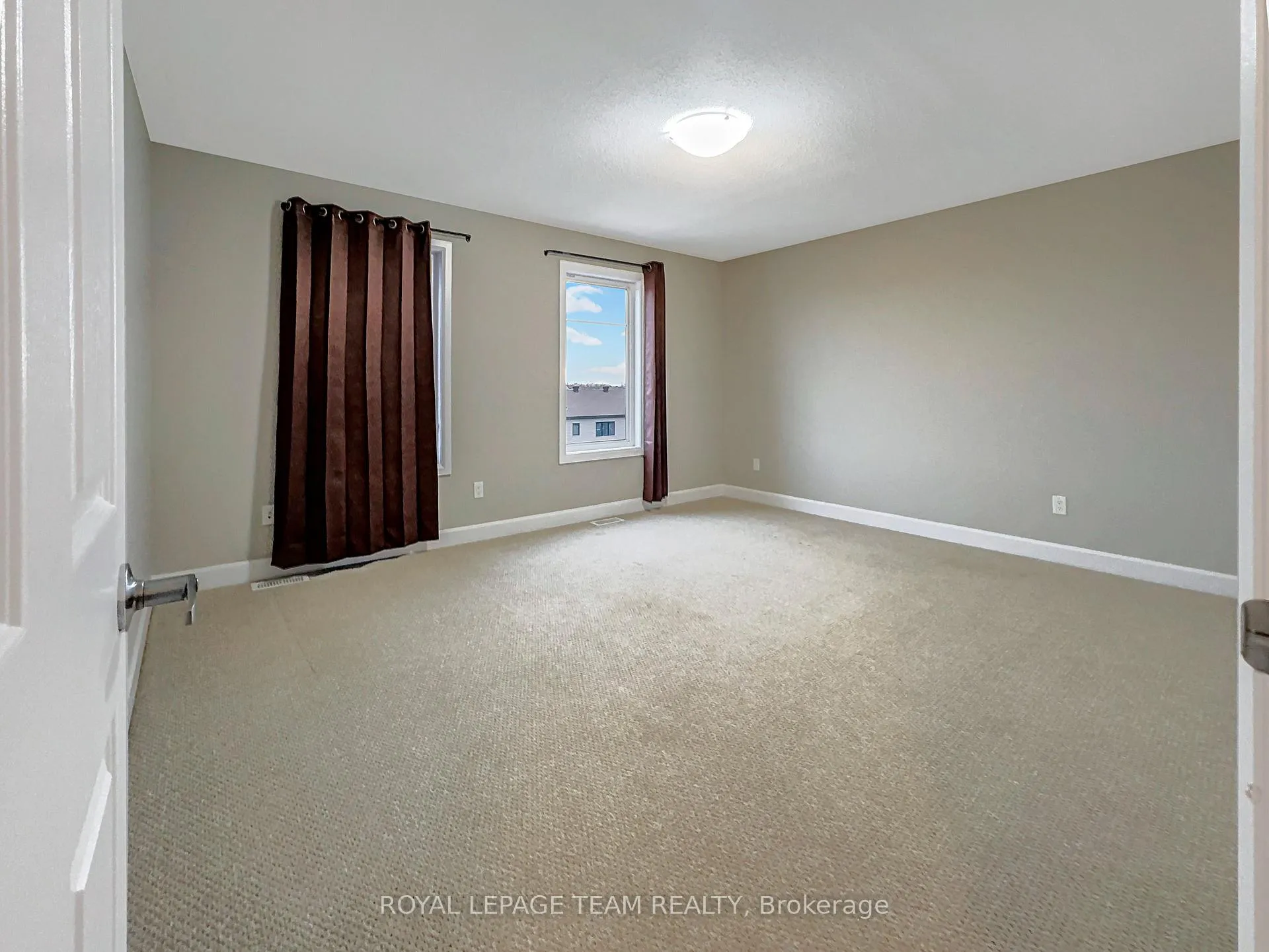 Photo 16 of 36 Affinity Private, Ottawa, Barrhaven - Heritage Park — HOMEH