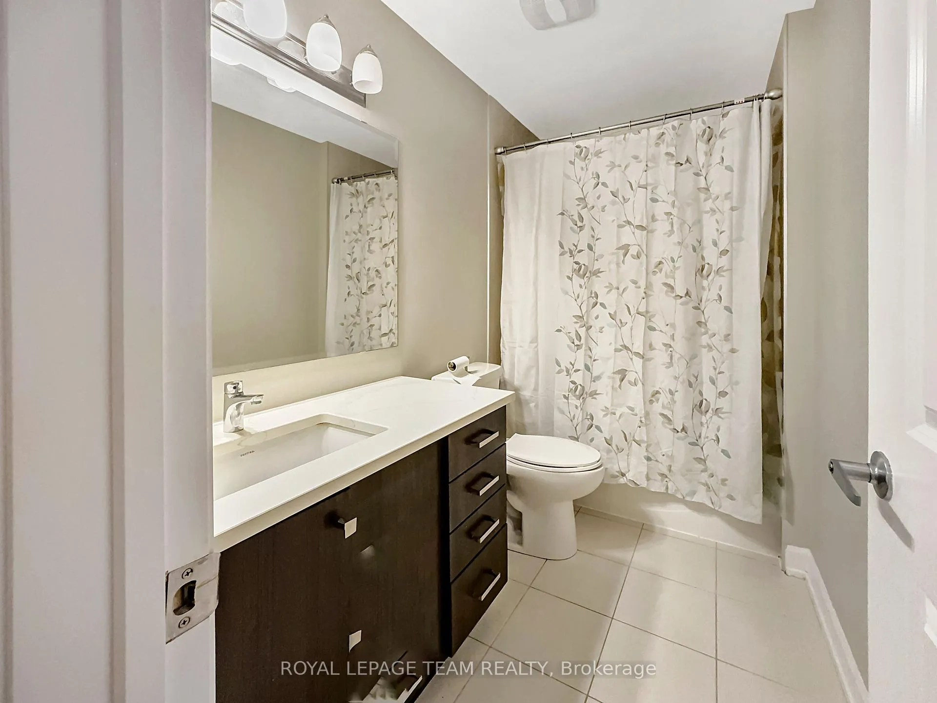 Photo 19 of 36 Affinity Private, Ottawa, Barrhaven - Heritage Park — HOMEH