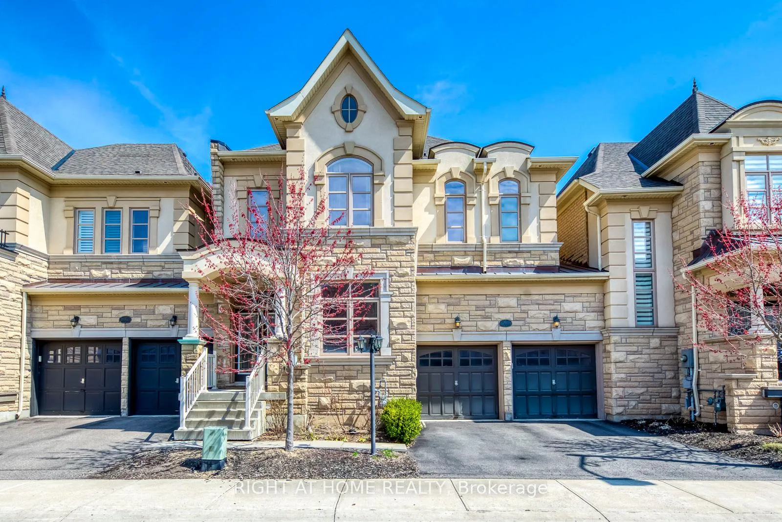 Photo 1 of 2441 Chateau Common, Oakville, Bronte Creek — HOMEH