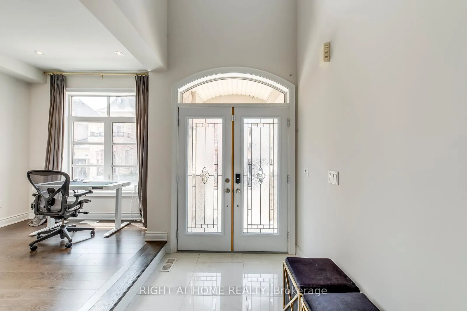 Photo 3 of 2441 Chateau Common, Oakville, Bronte Creek — HOMEH