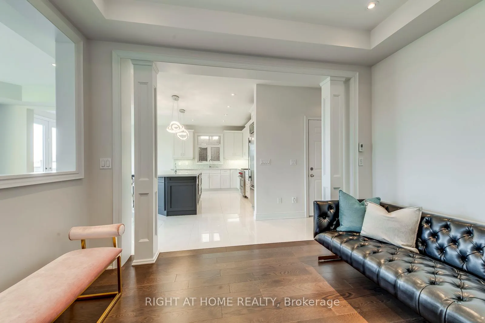 Photo 9 of 2441 Chateau Common, Oakville, Bronte Creek — HOMEH