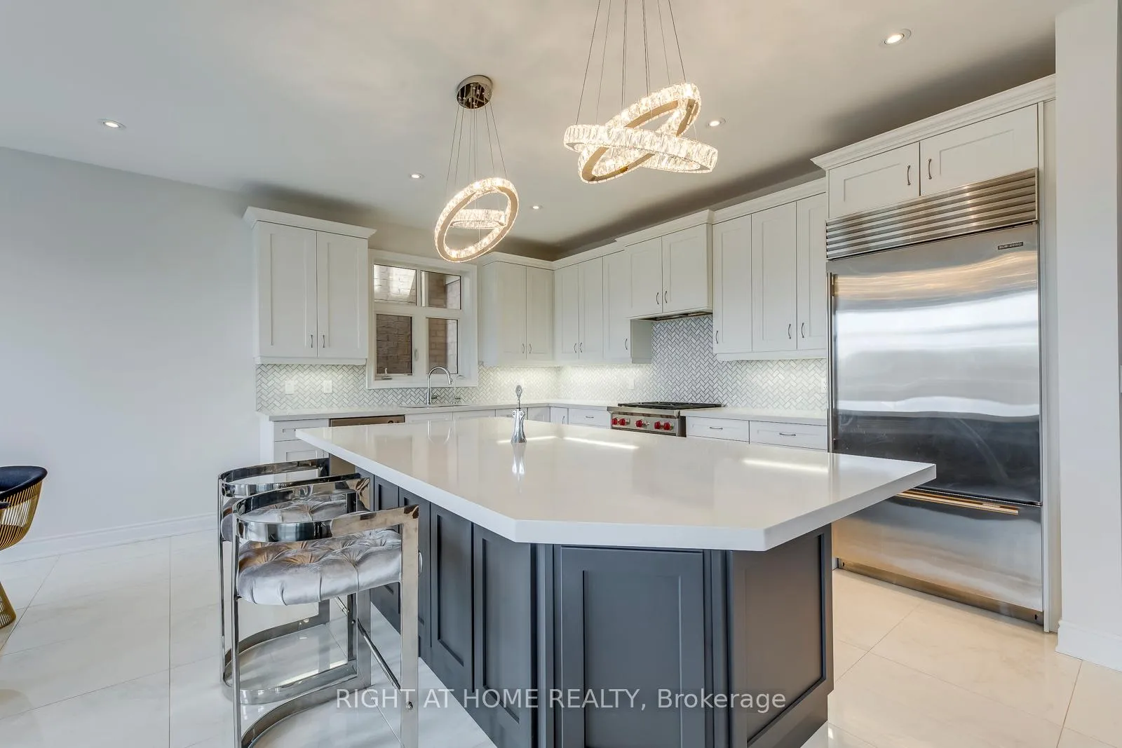 Photo 14 of 2441 Chateau Common, Oakville, Bronte Creek — HOMEH