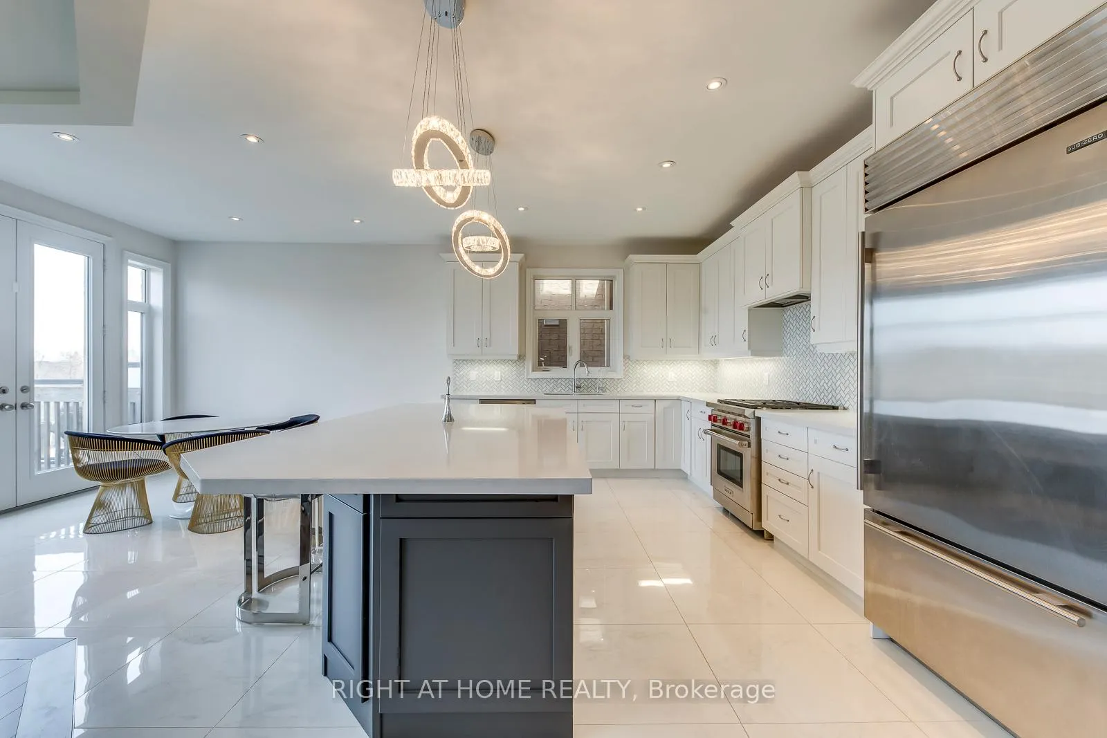 Photo 16 of 2441 Chateau Common, Oakville, Bronte Creek — HOMEH
