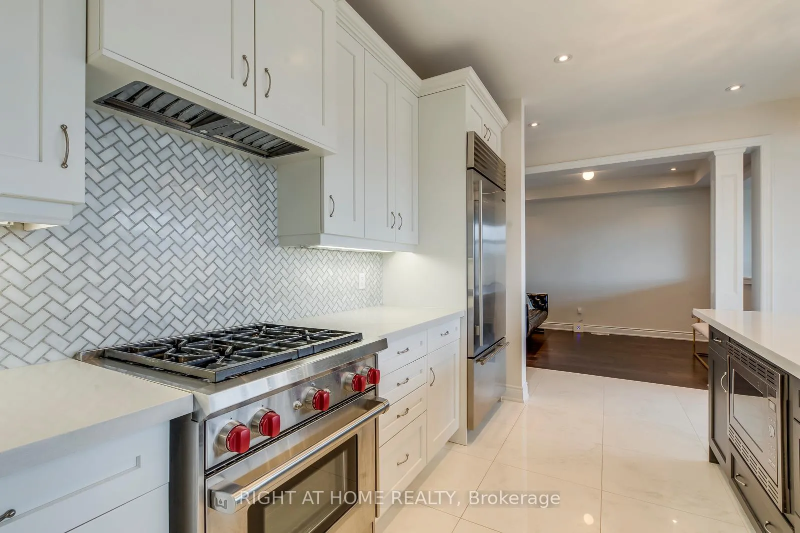Photo 18 of 2441 Chateau Common, Oakville, Bronte Creek — HOMEH