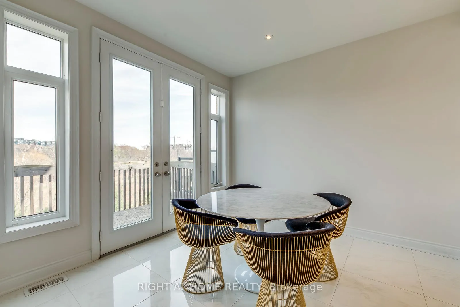 Photo 22 of 2441 Chateau Common, Oakville, Bronte Creek — HOMEH