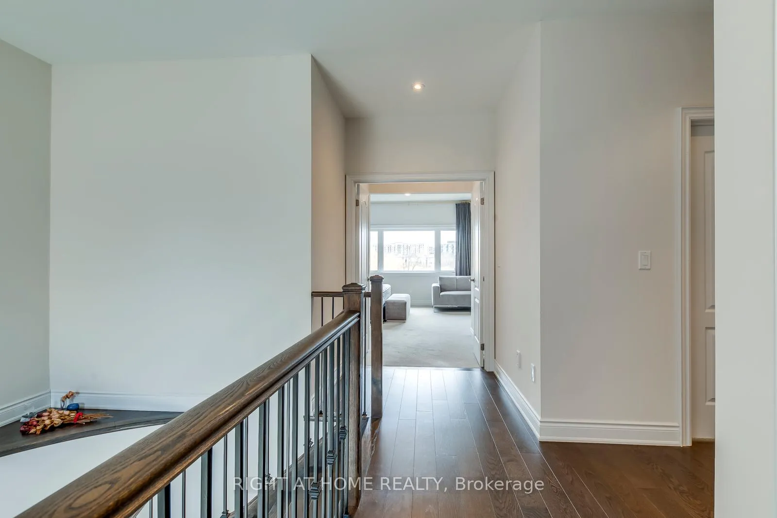 Photo 32 of 2441 Chateau Common, Oakville, Bronte Creek — HOMEH