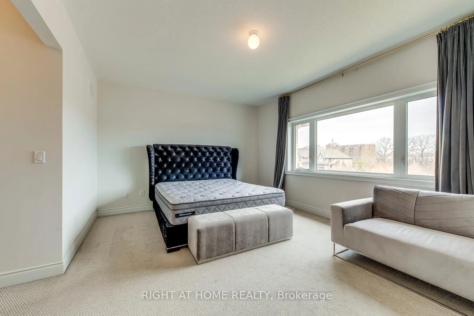 Photo 33 of 2441 Chateau Common, Oakville, Bronte Creek — HOMEH