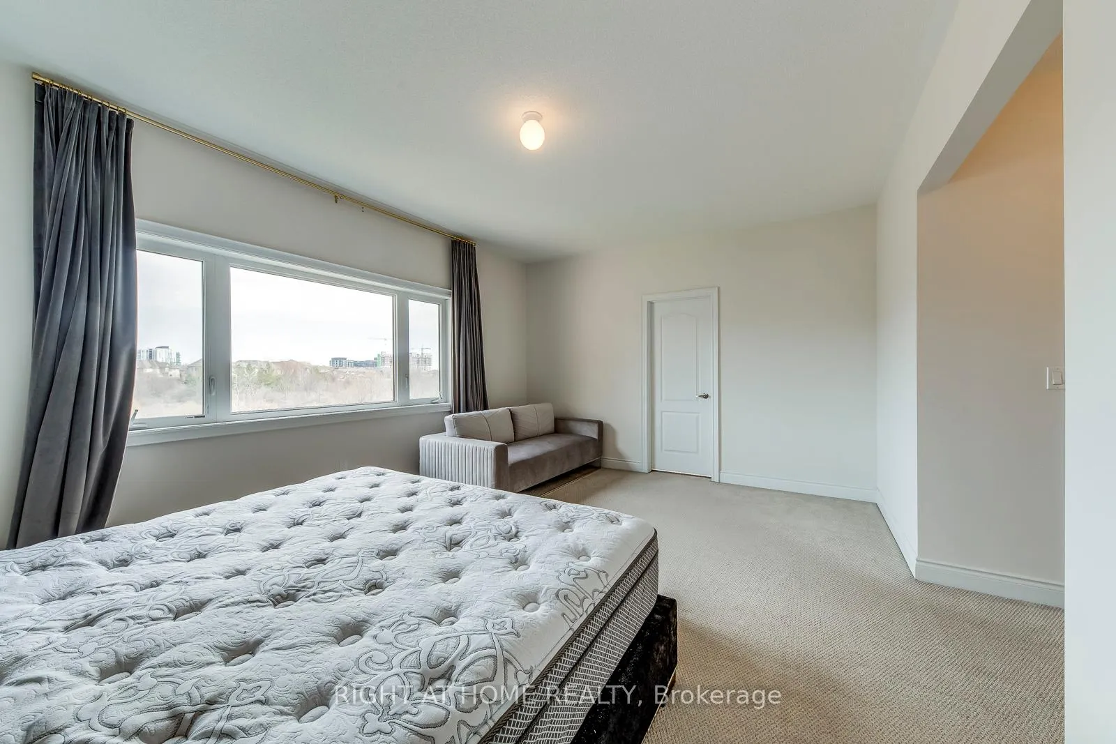 Photo 35 of 2441 Chateau Common, Oakville, Bronte Creek — HOMEH