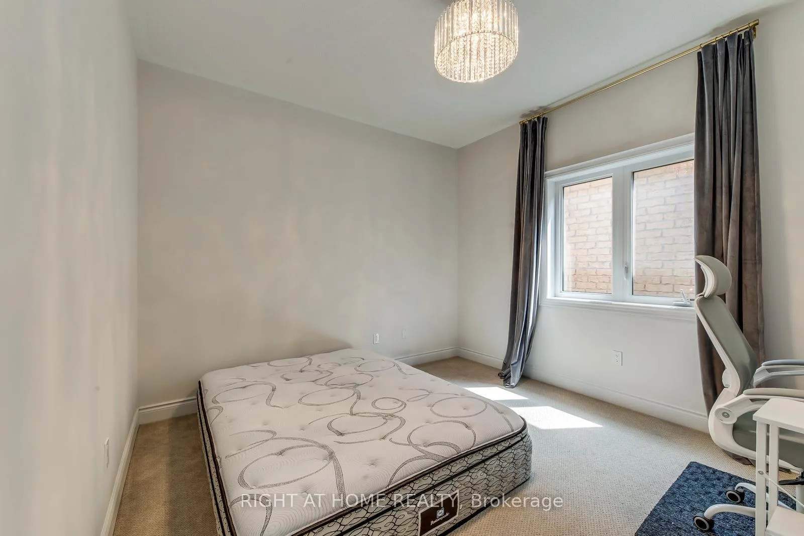 Photo 42 of 2441 Chateau Common, Oakville, Bronte Creek — HOMEH
