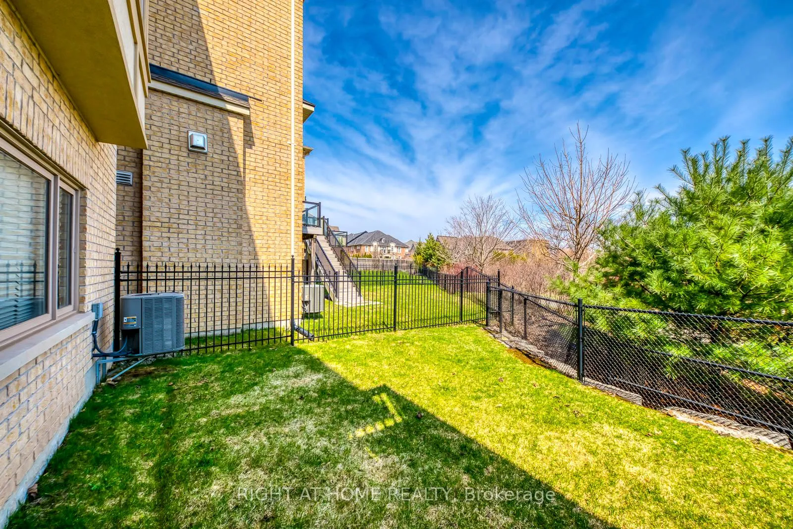 Photo 47 of 2441 Chateau Common, Oakville, Bronte Creek — HOMEH