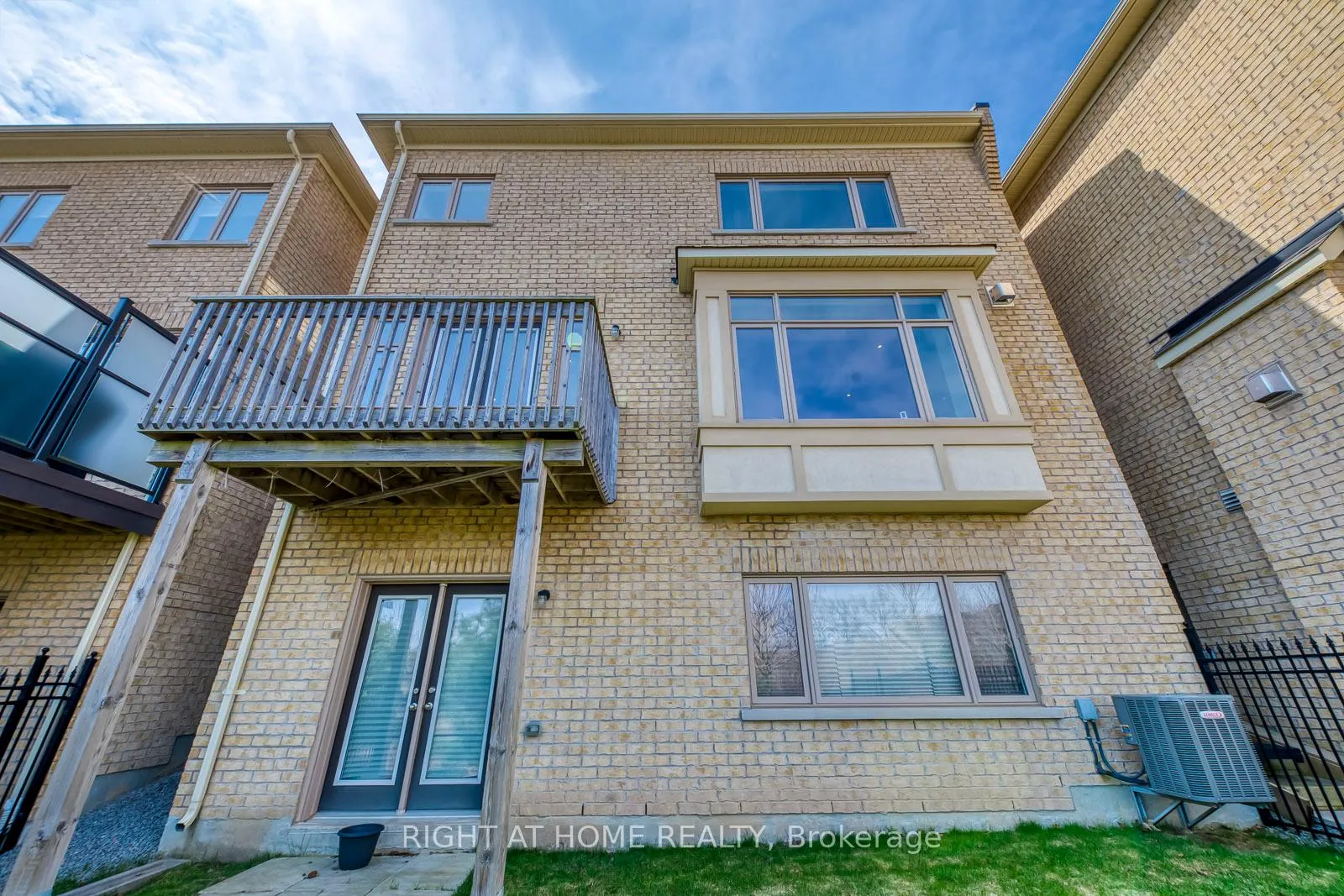Photo 49 of 2441 Chateau Common, Oakville, Bronte Creek — HOMEH