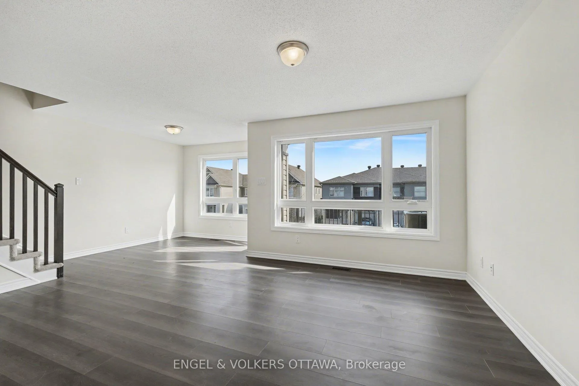 Photo 10 of 575 Roundleaf Way, Ottawa, Kanata - Emerald Meadows/Trailwest — HOMEH
