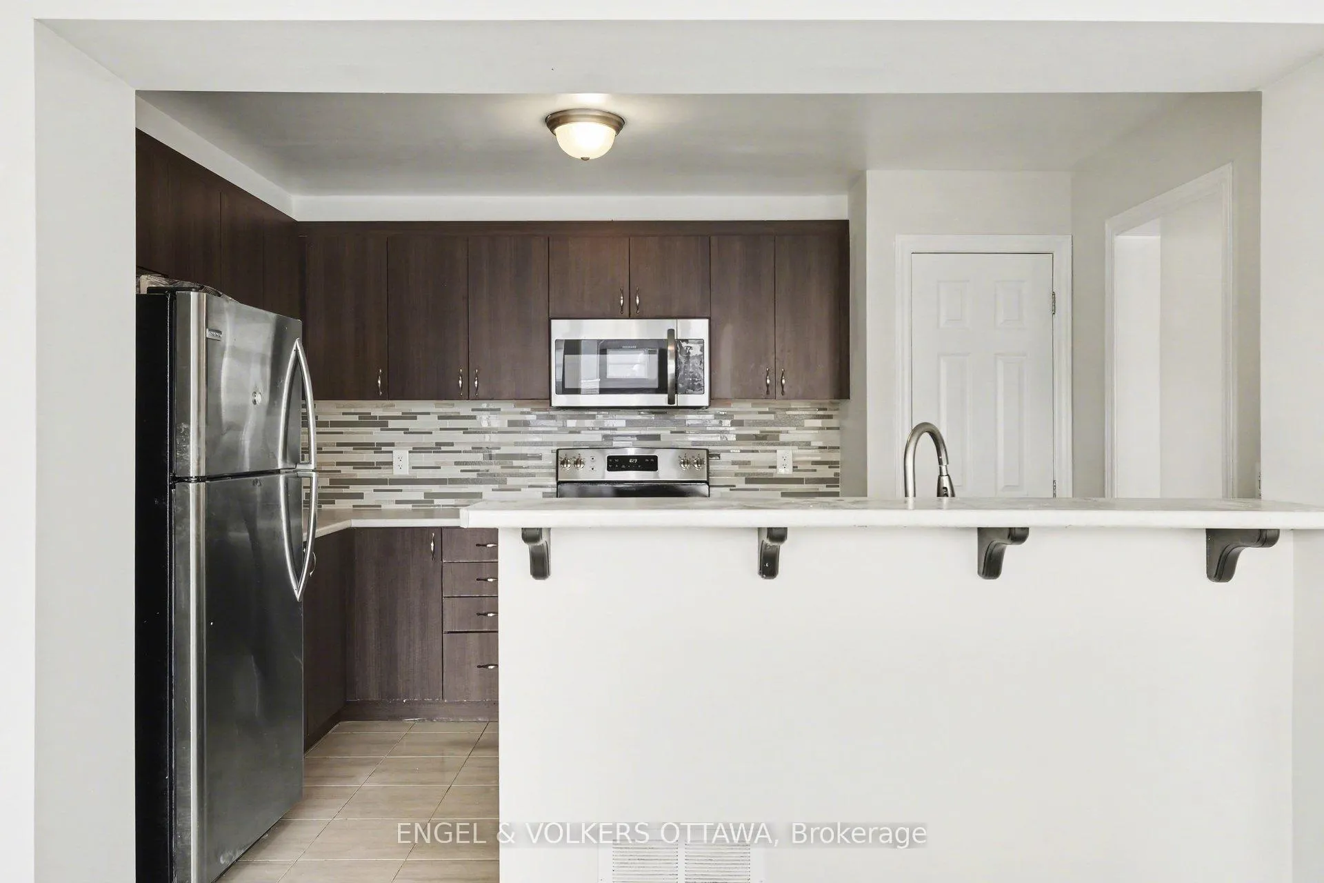 Photo 14 of 575 Roundleaf Way, Ottawa, Kanata - Emerald Meadows/Trailwest — HOMEH