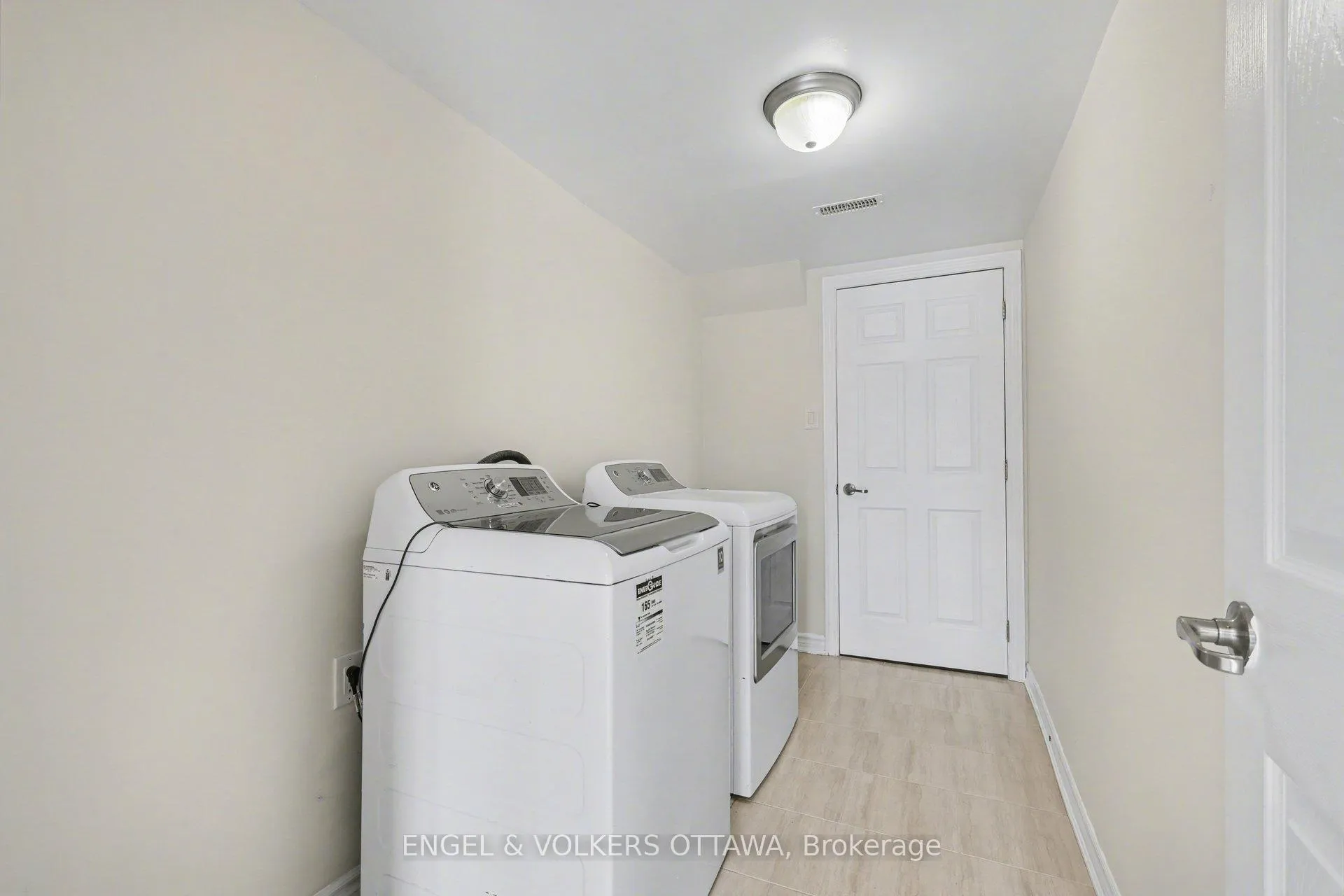 Photo 18 of 575 Roundleaf Way, Ottawa, Kanata - Emerald Meadows/Trailwest — HOMEH