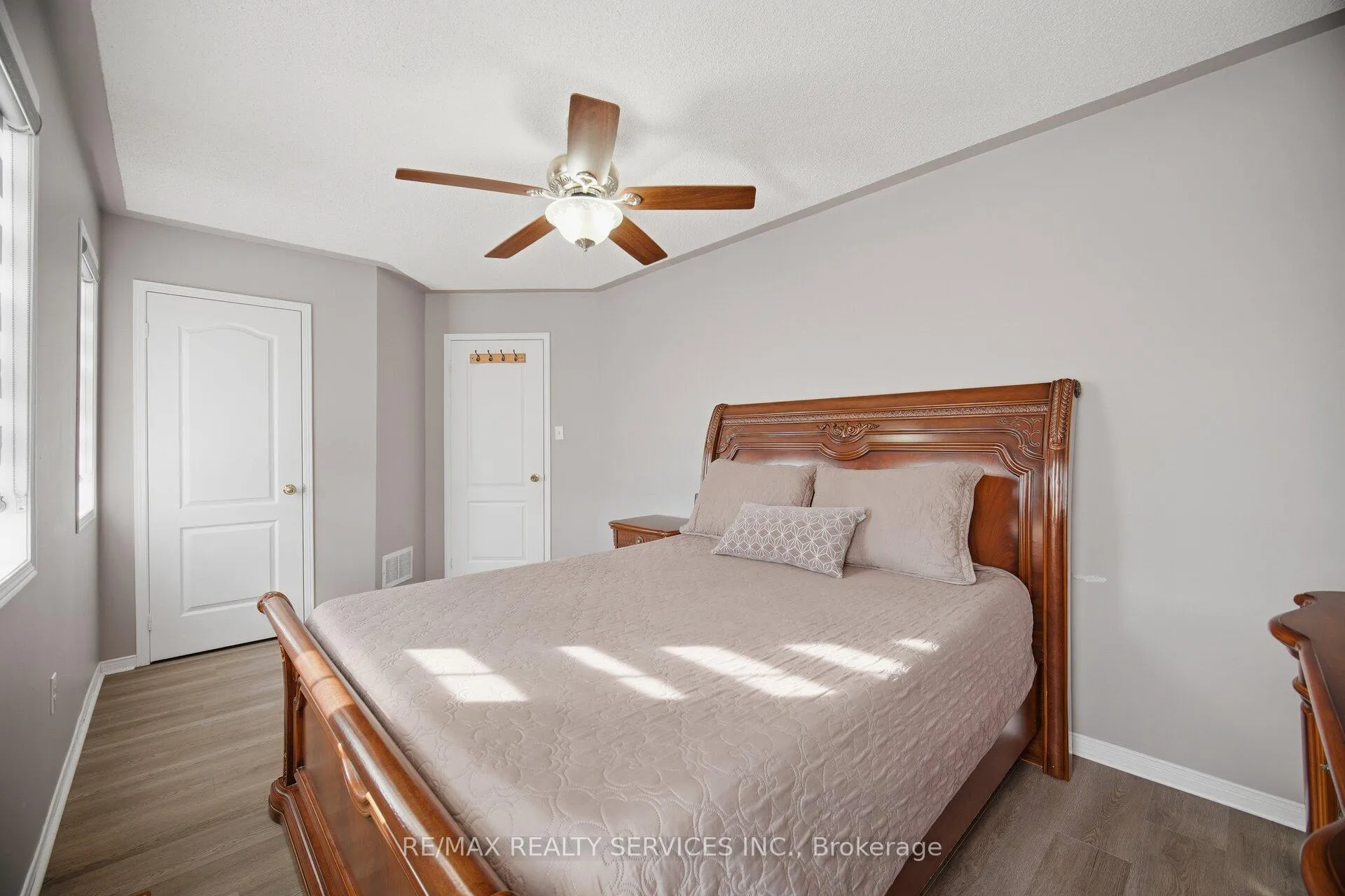 Photo 32 of 11 Poplar Plains Road, Brampton, Fletcher's Meadow — HOMEH