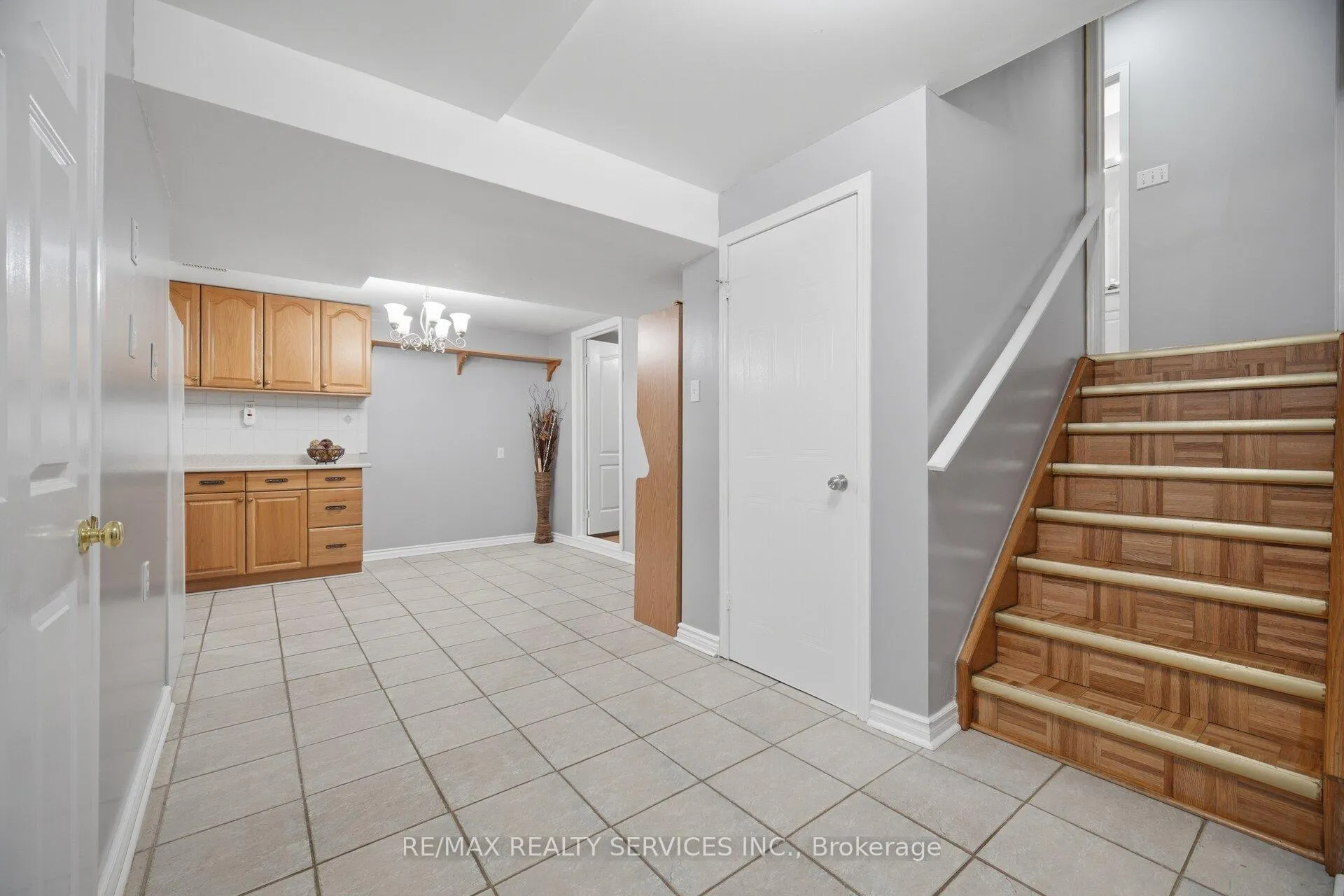 Photo 36 of 11 Poplar Plains Road, Brampton, Fletcher's Meadow — HOMEH