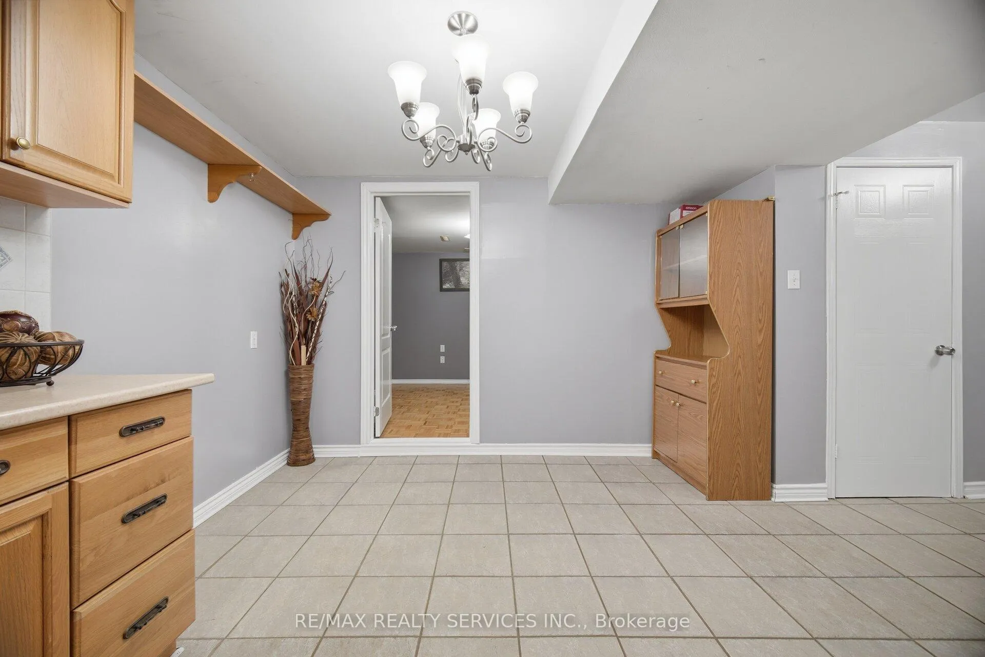 Photo 38 of 11 Poplar Plains Road, Brampton, Fletcher's Meadow — HOMEH