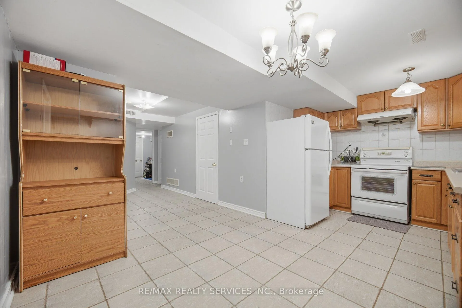 Photo 39 of 11 Poplar Plains Road, Brampton, Fletcher's Meadow — HOMEH