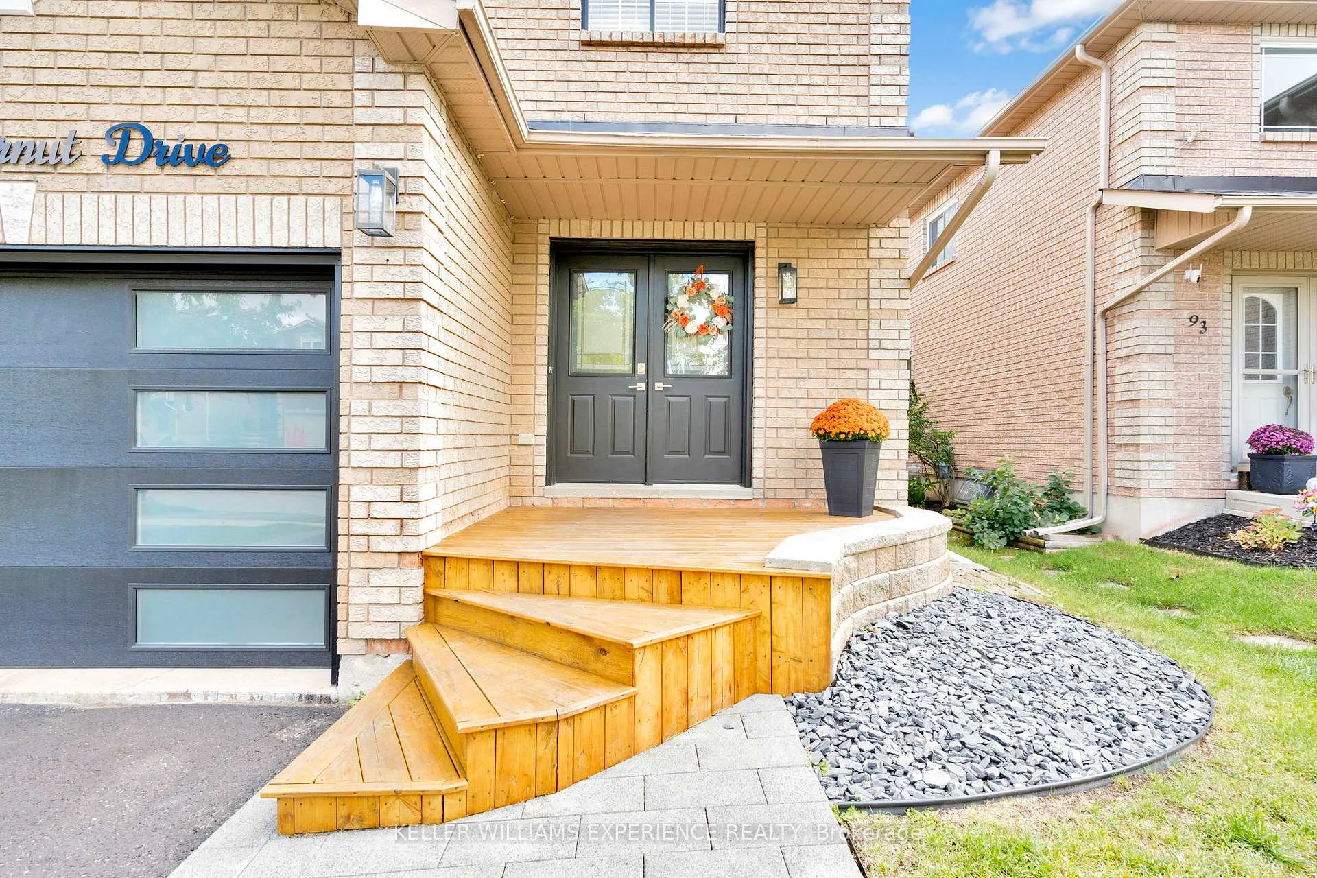 Photo 3 of 91 Butternut Drive, Barrie, Holly — HOMEH