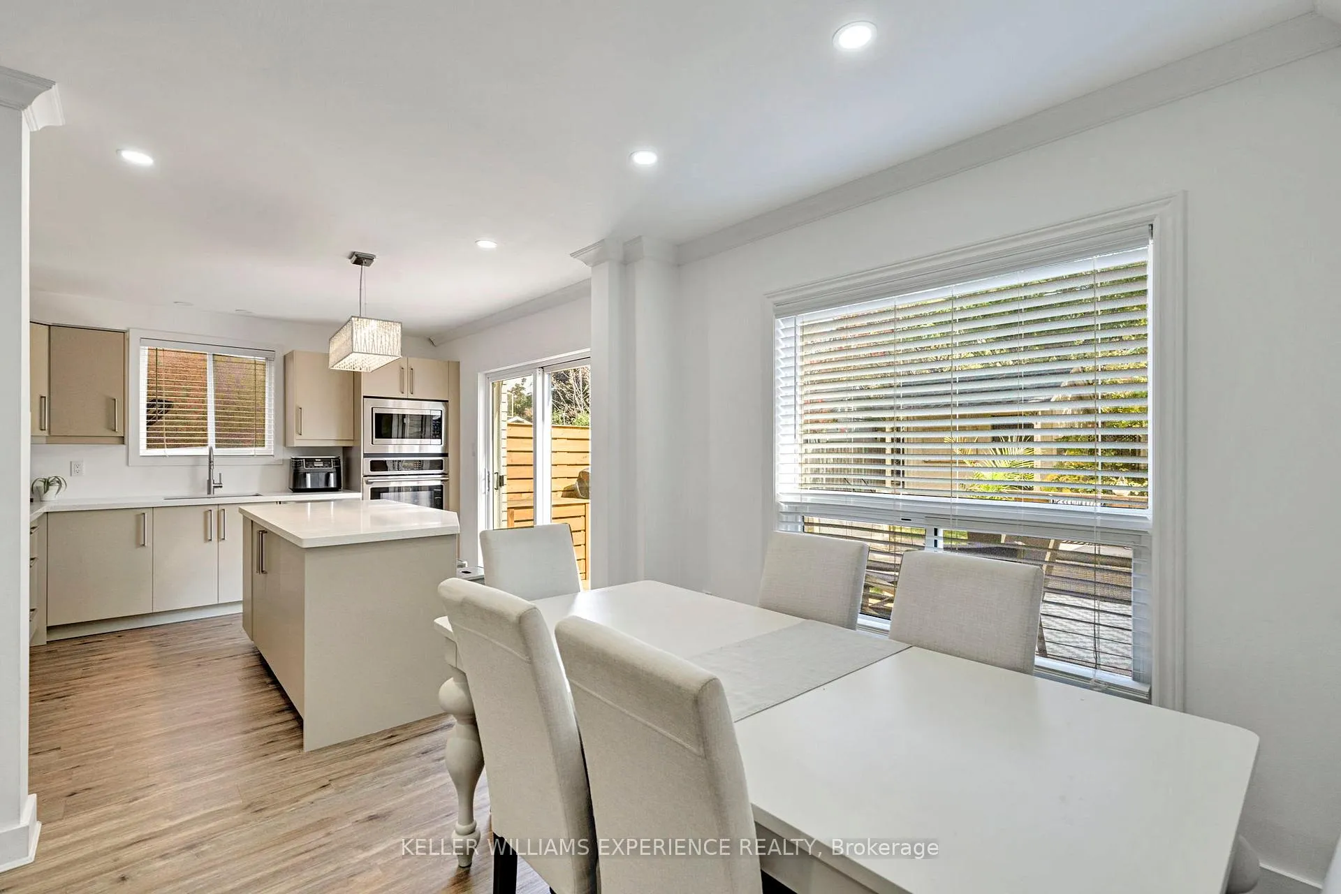Photo 14 of 91 Butternut Drive, Barrie, Holly — HOMEH