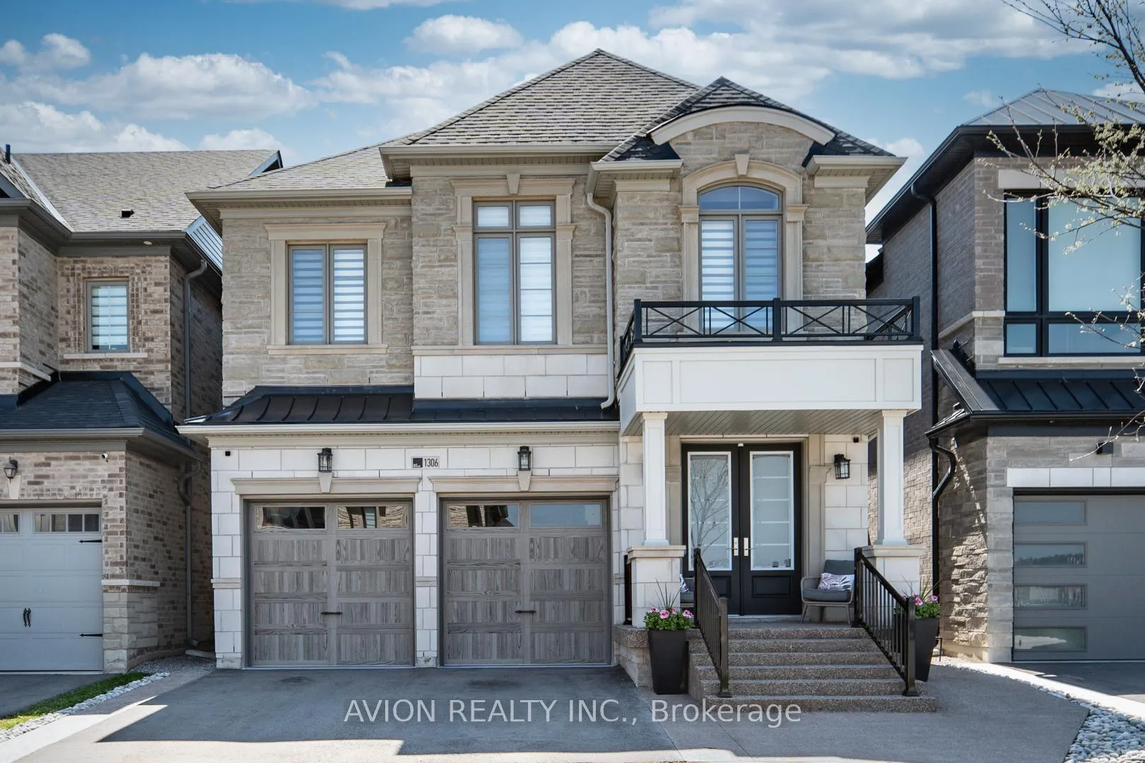 Front of 1306 Felicity Gardens