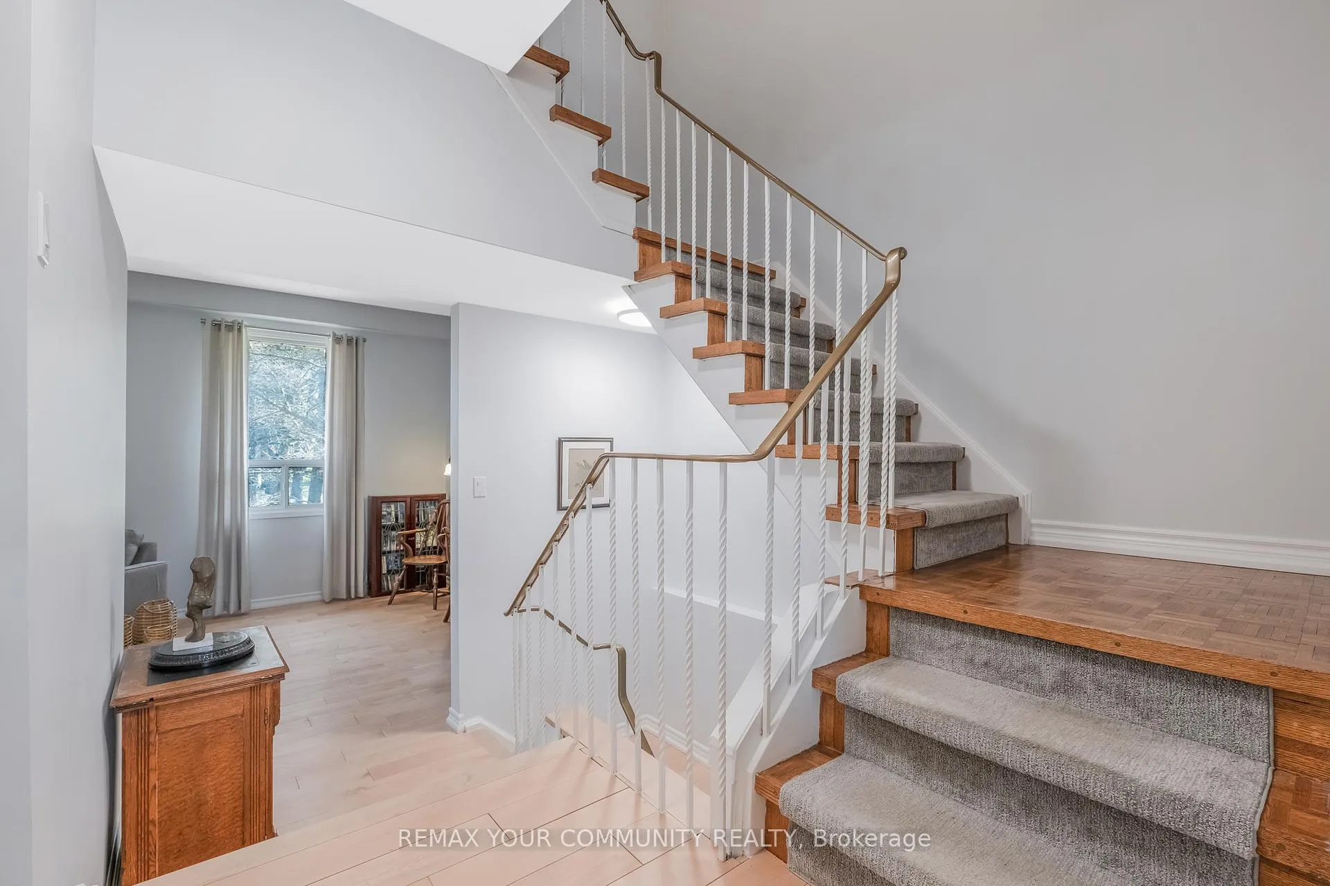Photo 10 of Unit 60, 97 Poplar Crescent, Aurora, Aurora Highlands — HOMEH