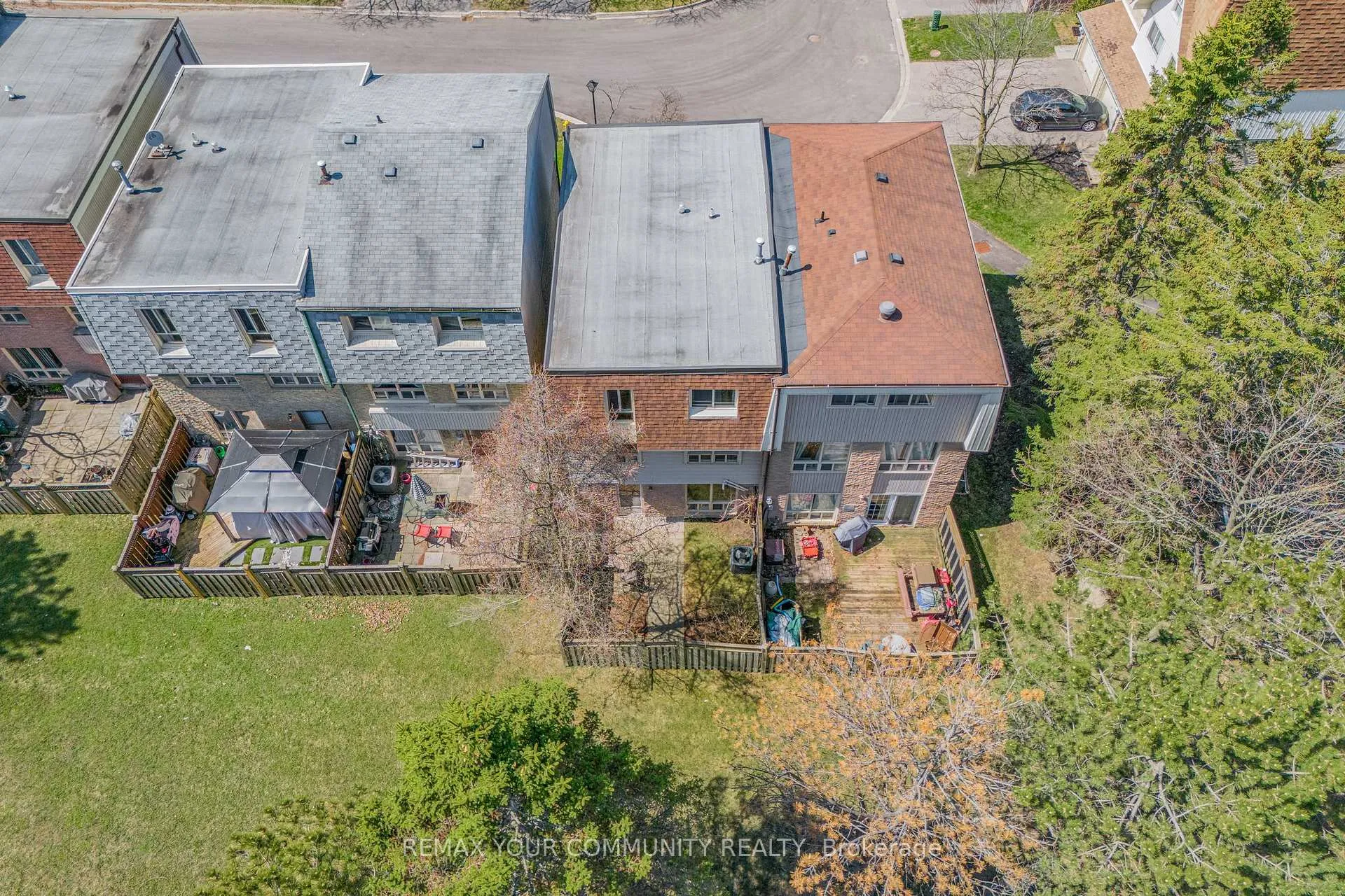 Photo 45 of Unit 60, 97 Poplar Crescent, Aurora, Aurora Highlands — HOMEH
