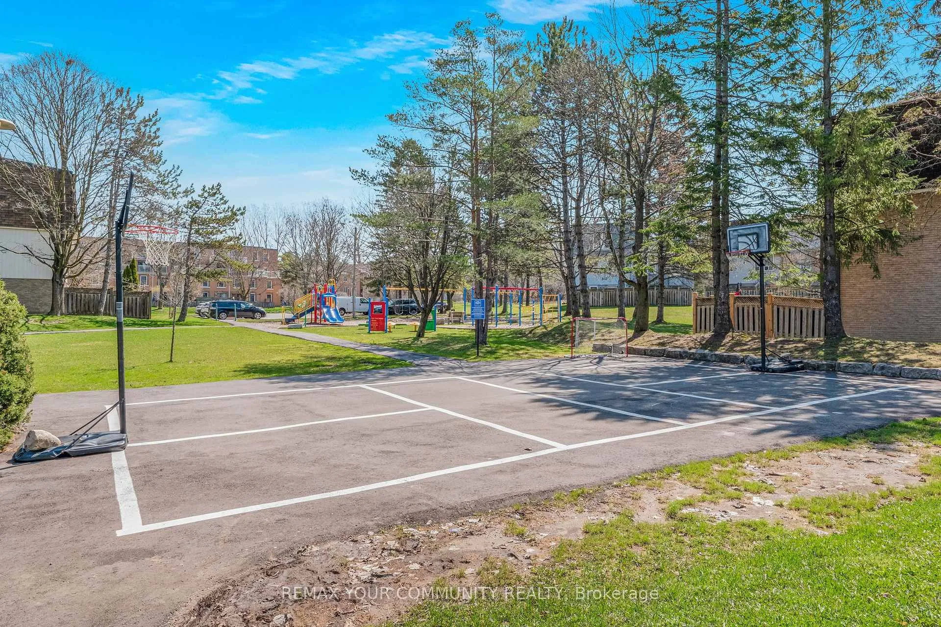 Photo 47 of Unit 60, 97 Poplar Crescent, Aurora, Aurora Highlands — HOMEH