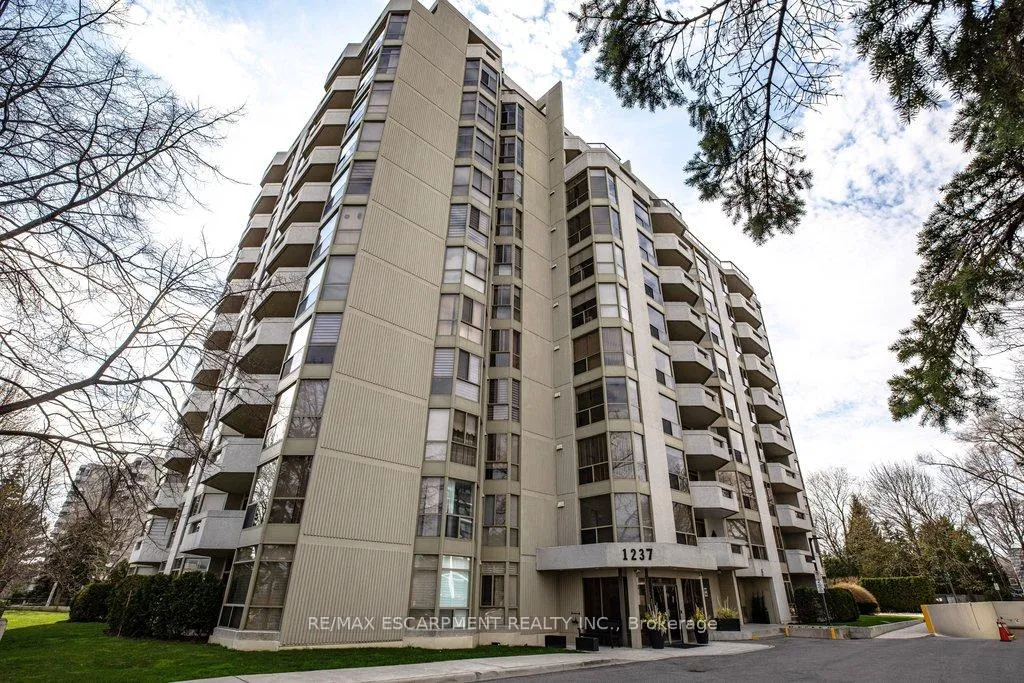 Photo 1 of Unit 803, 1237 North Shore Boulevard E, Burlington, Brant — HOMEH