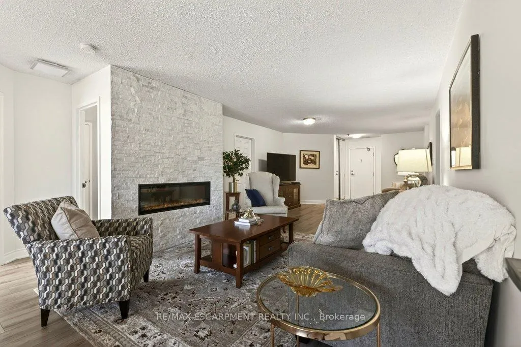 Photo 10 of Unit 803, 1237 North Shore Boulevard E, Burlington, Brant — HOMEH