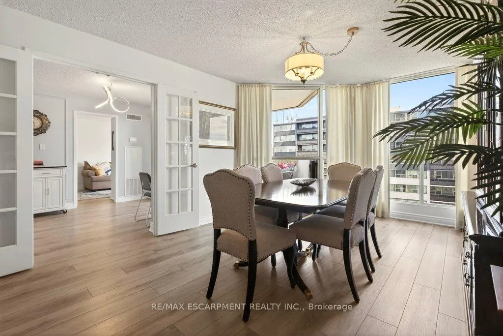 Photo 12 of Unit 803, 1237 North Shore Boulevard E, Burlington, Brant — HOMEH