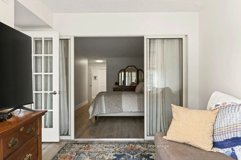 Photo 21 of Unit 803, 1237 North Shore Boulevard E, Burlington, Brant — HOMEH