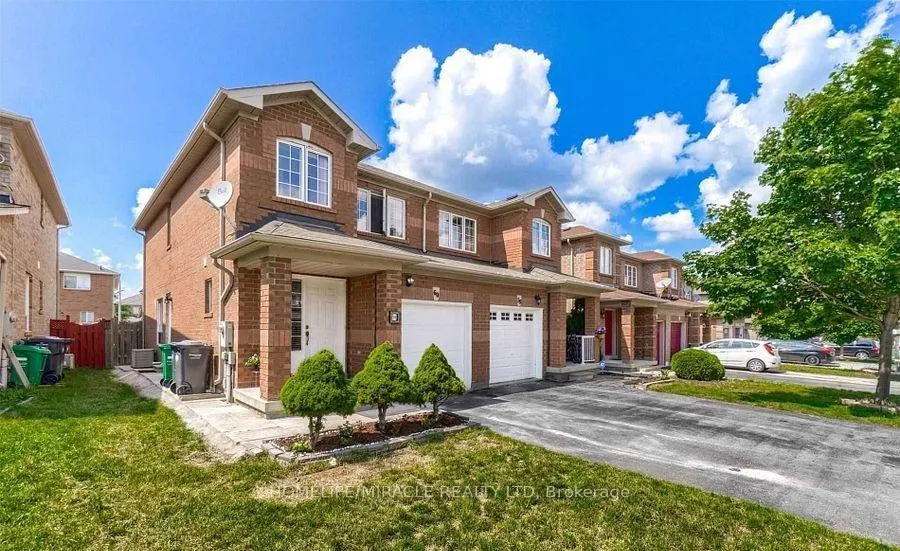 Photo 2 of Unit Upper, 60 Studebaker Trail, Brampton, Fletcher's Meadow — HOMEH
