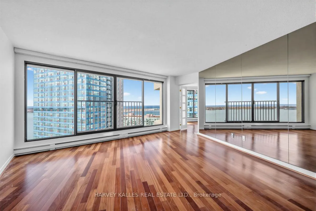 Photo 6 of Unit 2214, 55 Harbour Street, Toronto, Waterfront Communities — HOMEH