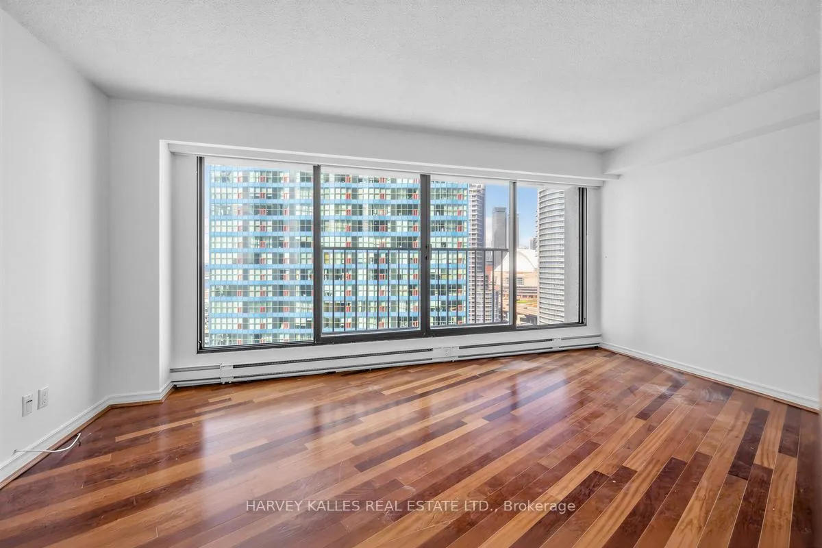 Photo 12 of Unit 2214, 55 Harbour Street, Toronto, Waterfront Communities — HOMEH