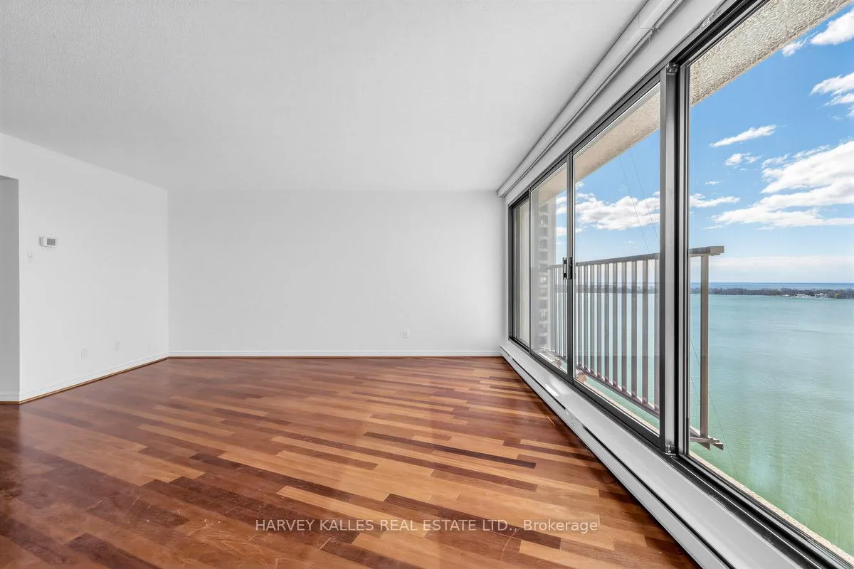 Photo 16 of Unit 2214, 55 Harbour Street, Toronto, Waterfront Communities — HOMEH