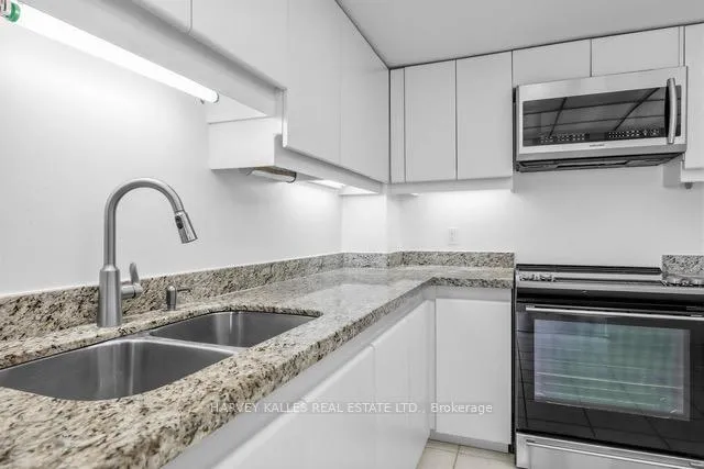Photo 18 of Unit 2214, 55 Harbour Street, Toronto, Waterfront Communities — HOMEH