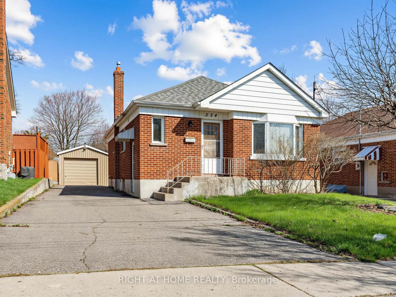 Photo 2 of 524 Colborne Street E, Oshawa, O'Neill — HOMEH
