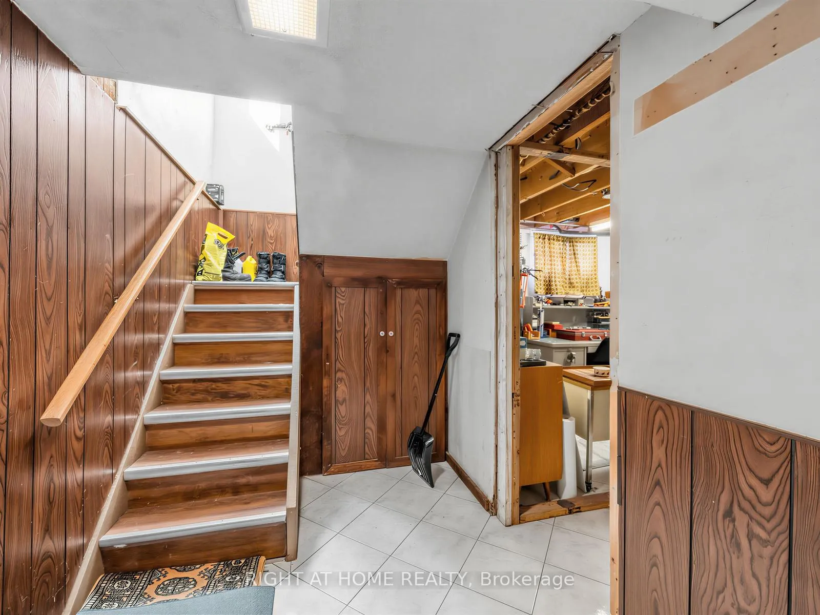 Photo 21 of 524 Colborne Street E, Oshawa, O'Neill — HOMEH