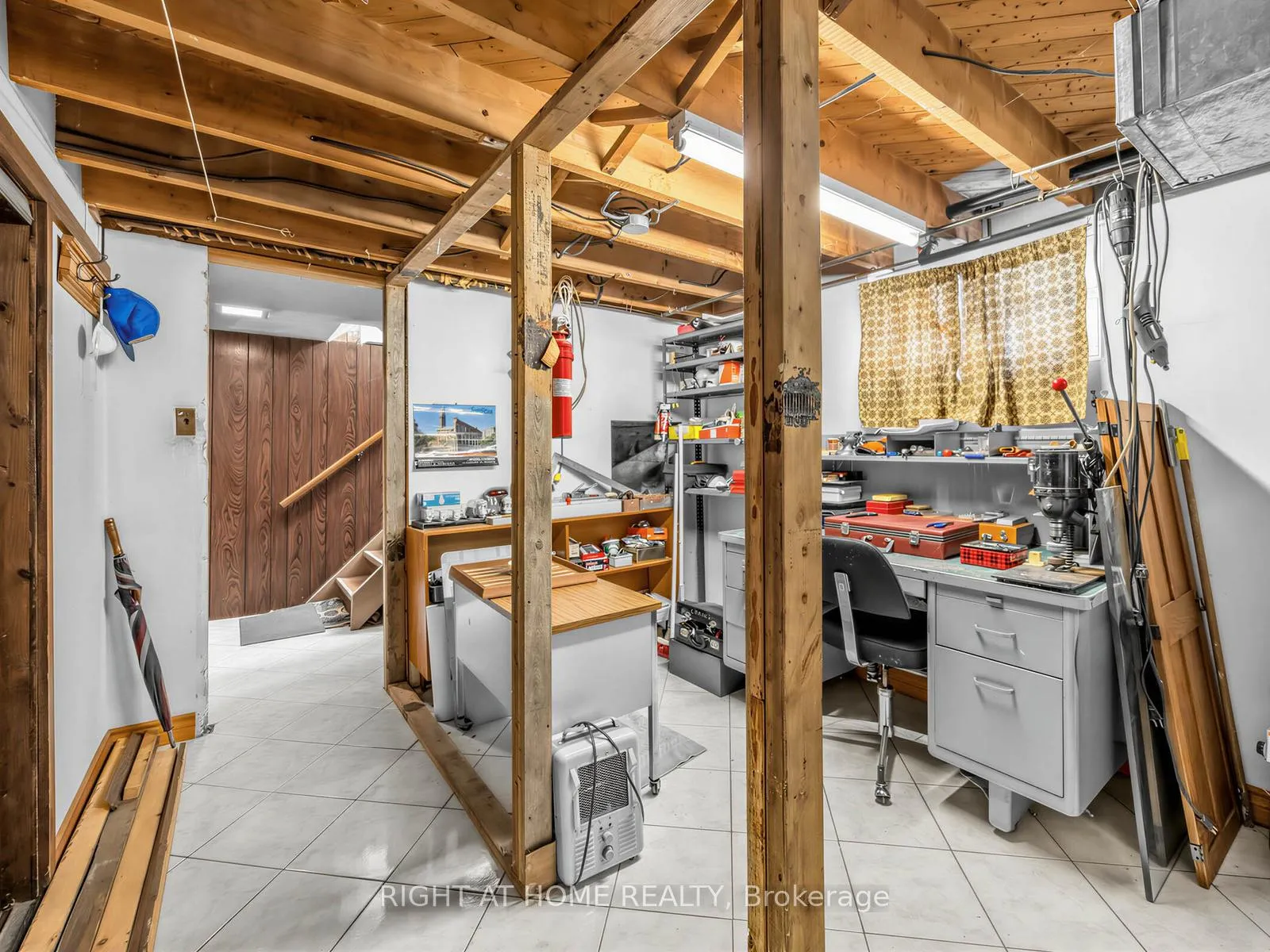 Photo 25 of 524 Colborne Street E, Oshawa, O'Neill — HOMEH