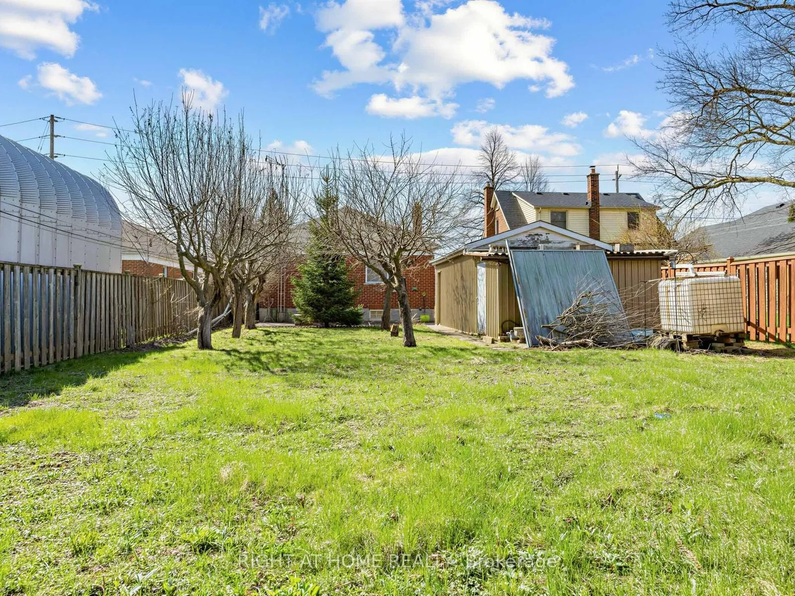 Photo 36 of 524 Colborne Street E, Oshawa, O'Neill — HOMEH