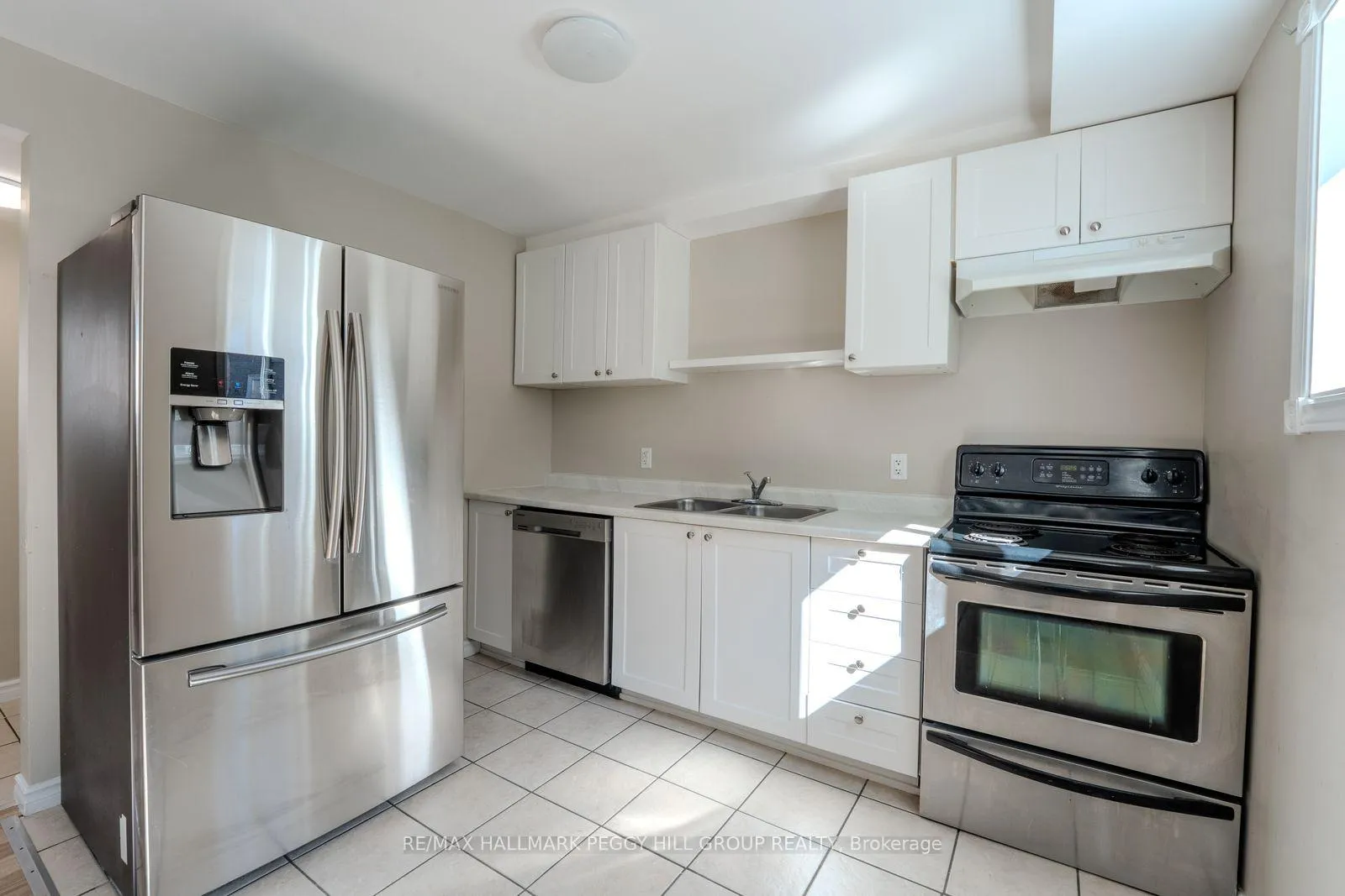 Photo 2 of Unit Lower, 67 Iris Drive, Wasaga Beach — HOMEH