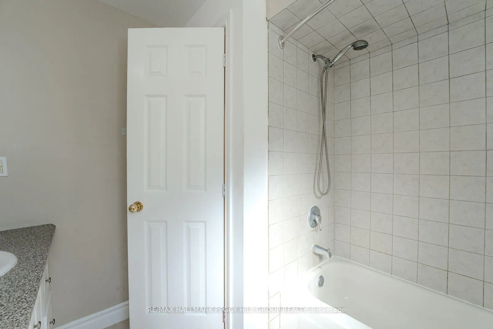 Photo 12 of Unit Lower, 67 Iris Drive, Wasaga Beach — HOMEH