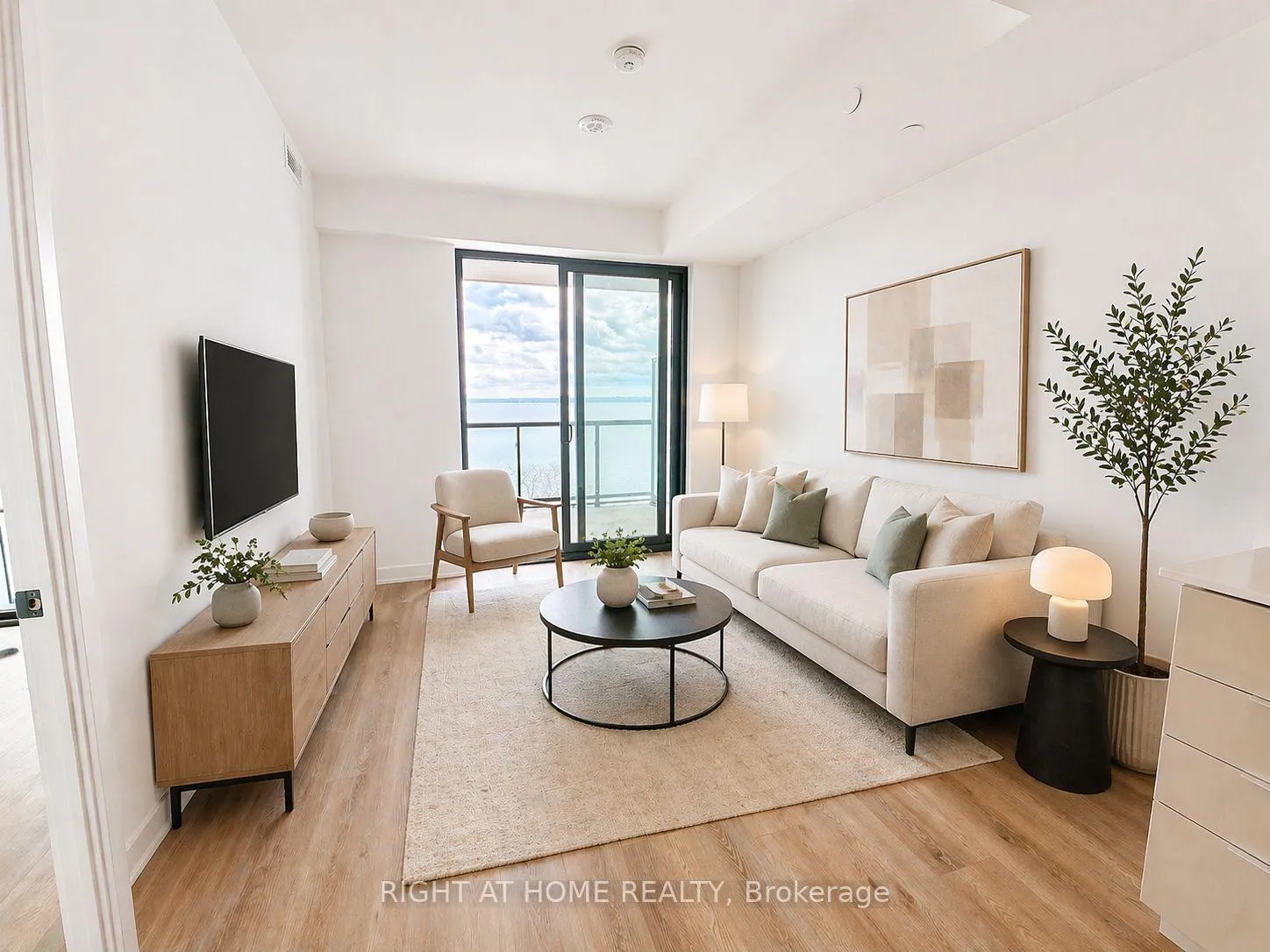 Photo 7 of Unit 1107, 2075 Lakeshore Road, Burlington, Brant — HOMEH