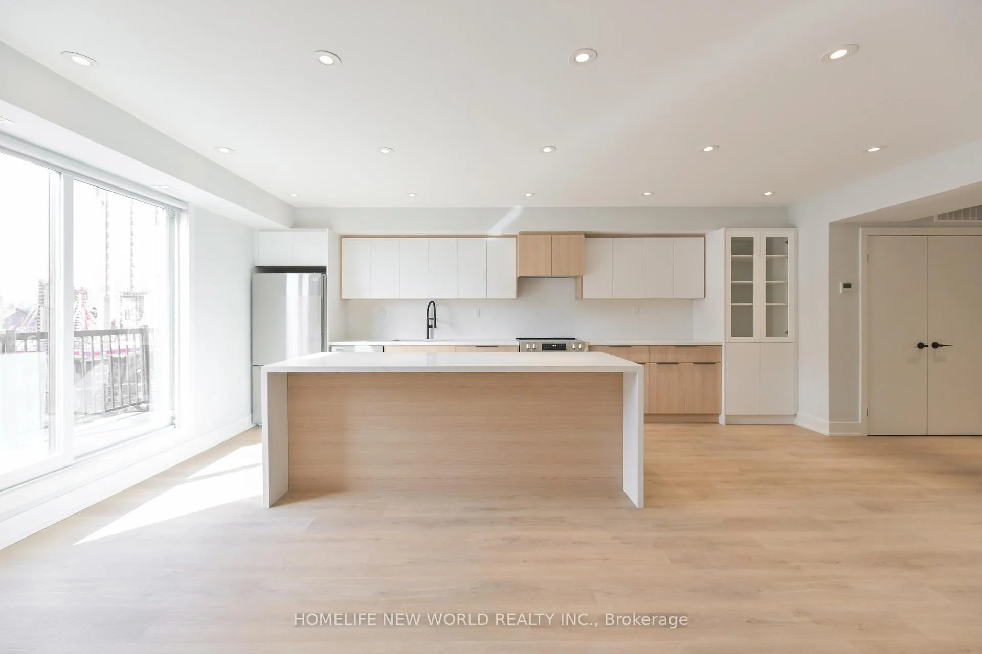 Photo 6 of Unit Upper, 997 Dufferin Street, Toronto, Dufferin Grove — HOMEH