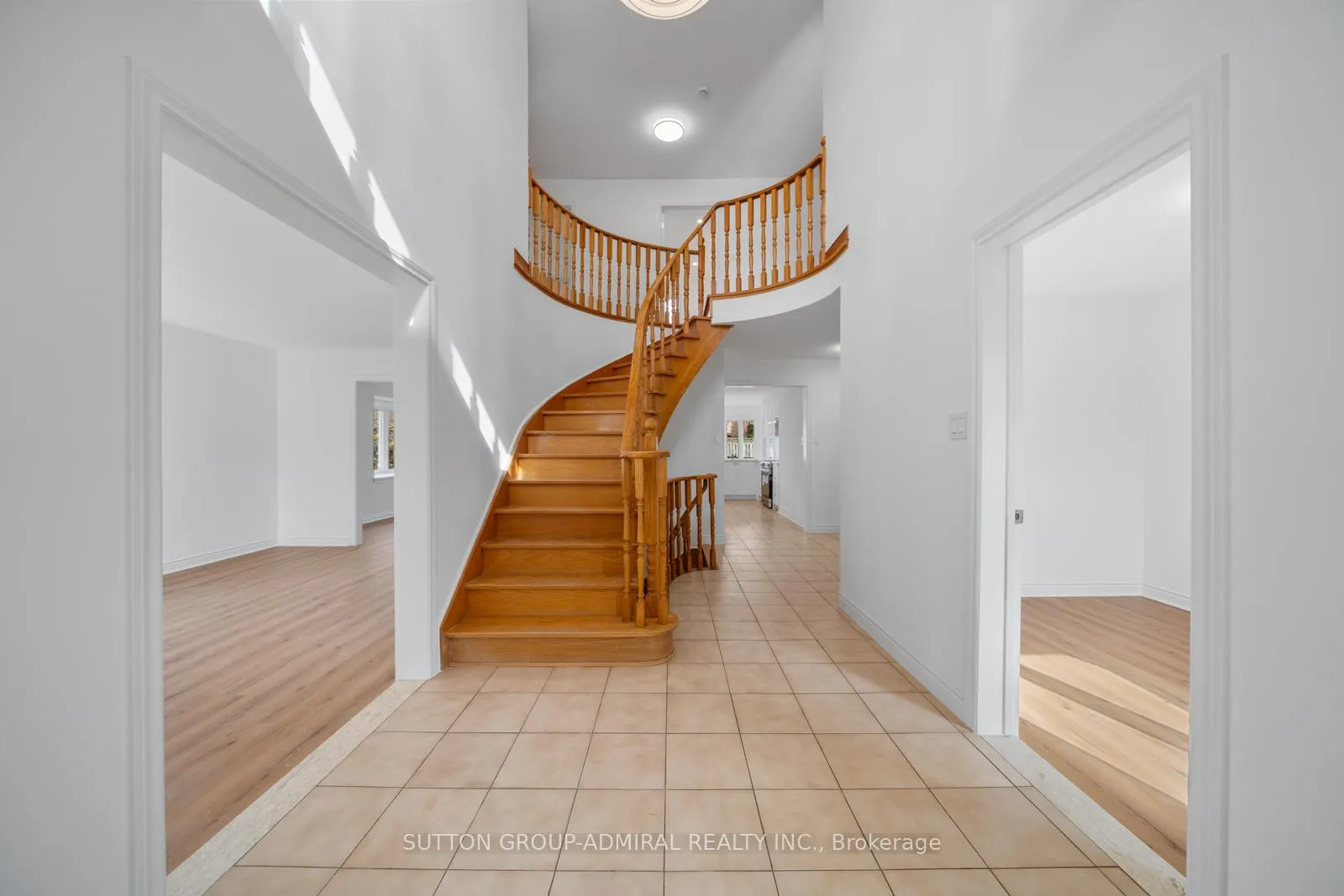 Photo 3 of 295 Fifth Avenue, Vaughan, East Woodbridge — HOMEH