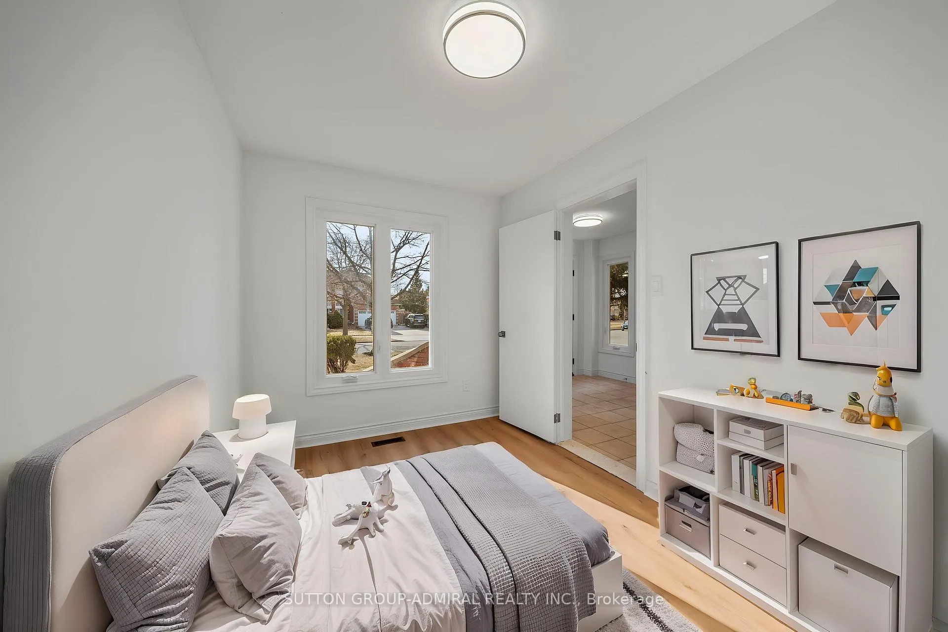 Photo 4 of 295 Fifth Avenue, Vaughan, East Woodbridge — HOMEH